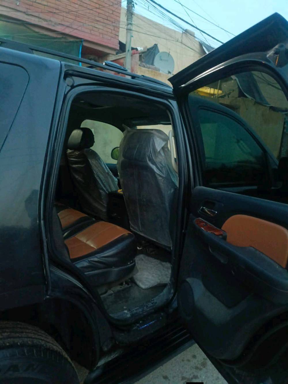 السلام عليكم تاهوو موديل 2008 بدون رقم ادوات مكفوله من السرقه والعشائر فقط بدون كصه مكينه وكير خير من الله ماناقصها شي السعر  75 وبيها مجال مكاني بغداد الاتصال ***********