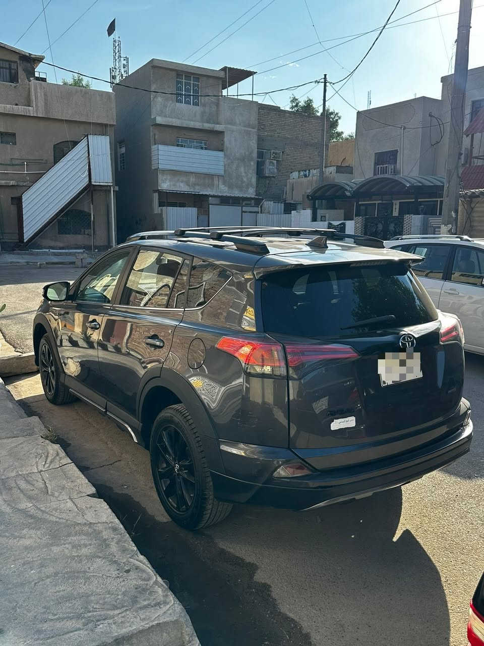 السلام عليكم شباب 

تويوتا RAV4 
موديل 2018
وارد امريكي مواصفات ادفانجر  

مواصفات 
تدفئة تبريد /تحديد مسار /حساس تصادم /سلايت بصمة /ثلاث انضمة قيادة / كامرة خلفية /دفع رباعي /جنطة كهرباء / مثبت سرعة ……

حادث السيارة فقط في امريكا  جاملغ و باب بصف السايق حسب ما موضح في الفحص و توجد بعض الشخوط 

السيارة بسمي ثاني يوم احول الك الملكية 
موقع السيارة بغداد مجمع ايادي العدل 

السعر المطلوب 178 $ 

الرقم *********** 

غير متواجد على الفيس
