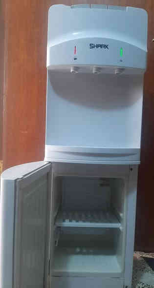 براد شغال للبيع حار بارد ثلاجة ماداخل تصليح السعر   ٨٠  العنوان جميلة
***********
