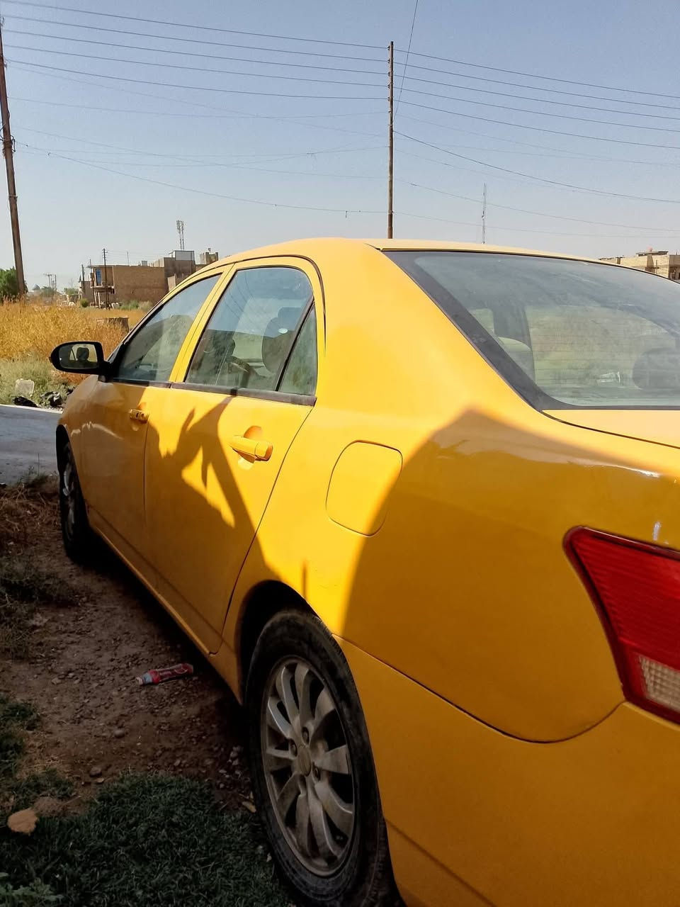 بي واي دي جي 3 كير عادي مكينه هونداي مصبوغة عام اثر جراد بيها ضربه بل بنيد والجاملغ الخلفي مضروب مصلحات بيها فطور بل جامه الاماميه وبيها نقص مرايه جانبيه البصف السائق سنويه جديده رقم انكليزي سياره خير من الله تبريد شغال الياخذها مال شغل السعر 40وبيها مجال للشراي 
التوصل ***********
