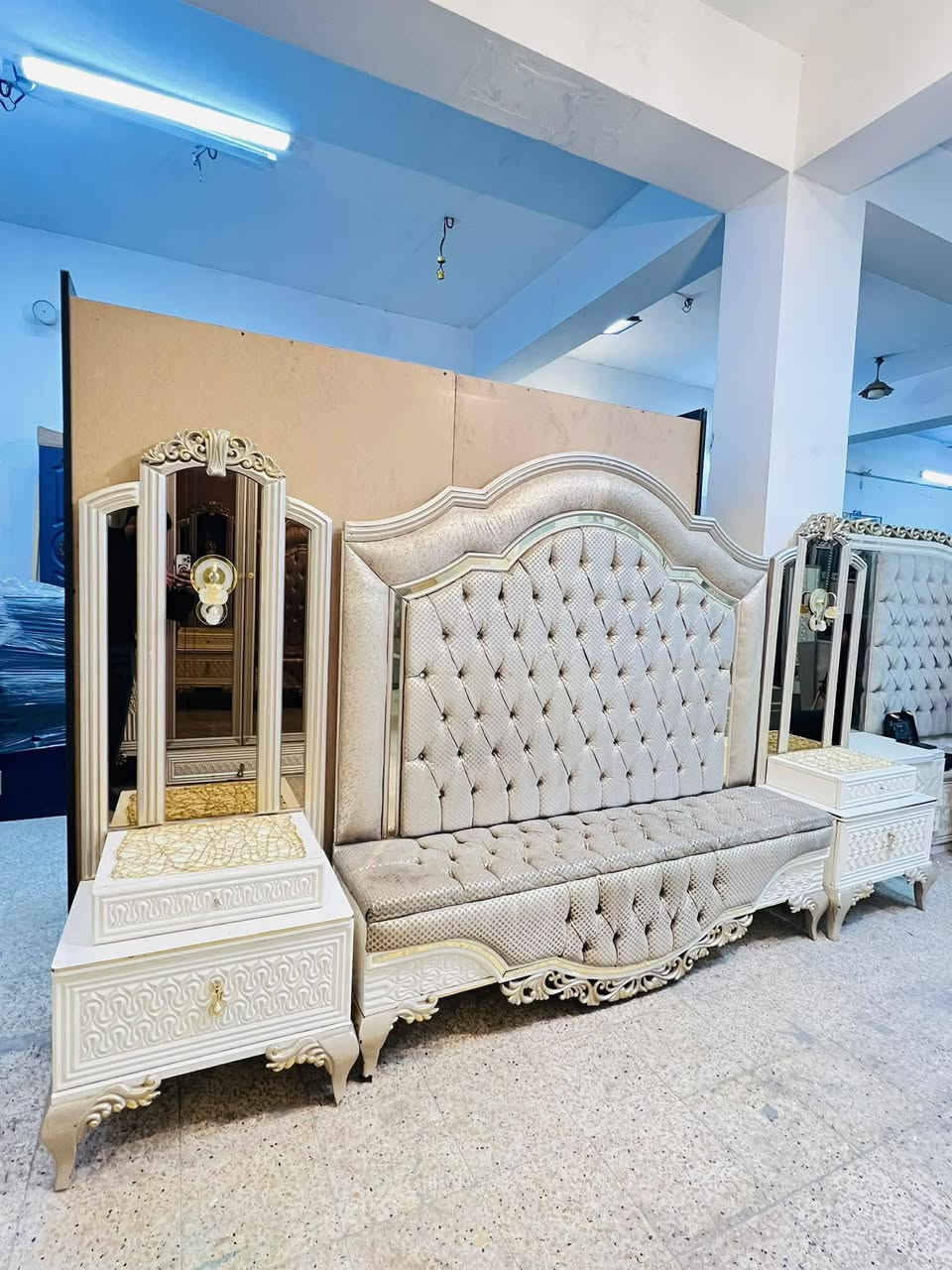 للبيع نقل وشد مجاني داخل بغداد
@إشارة


**إذا كنت صاحب هذا الإعلان وتريد حذفه لأي سبب، رجاءا أرسل رسالة إلى الدعم الفني**