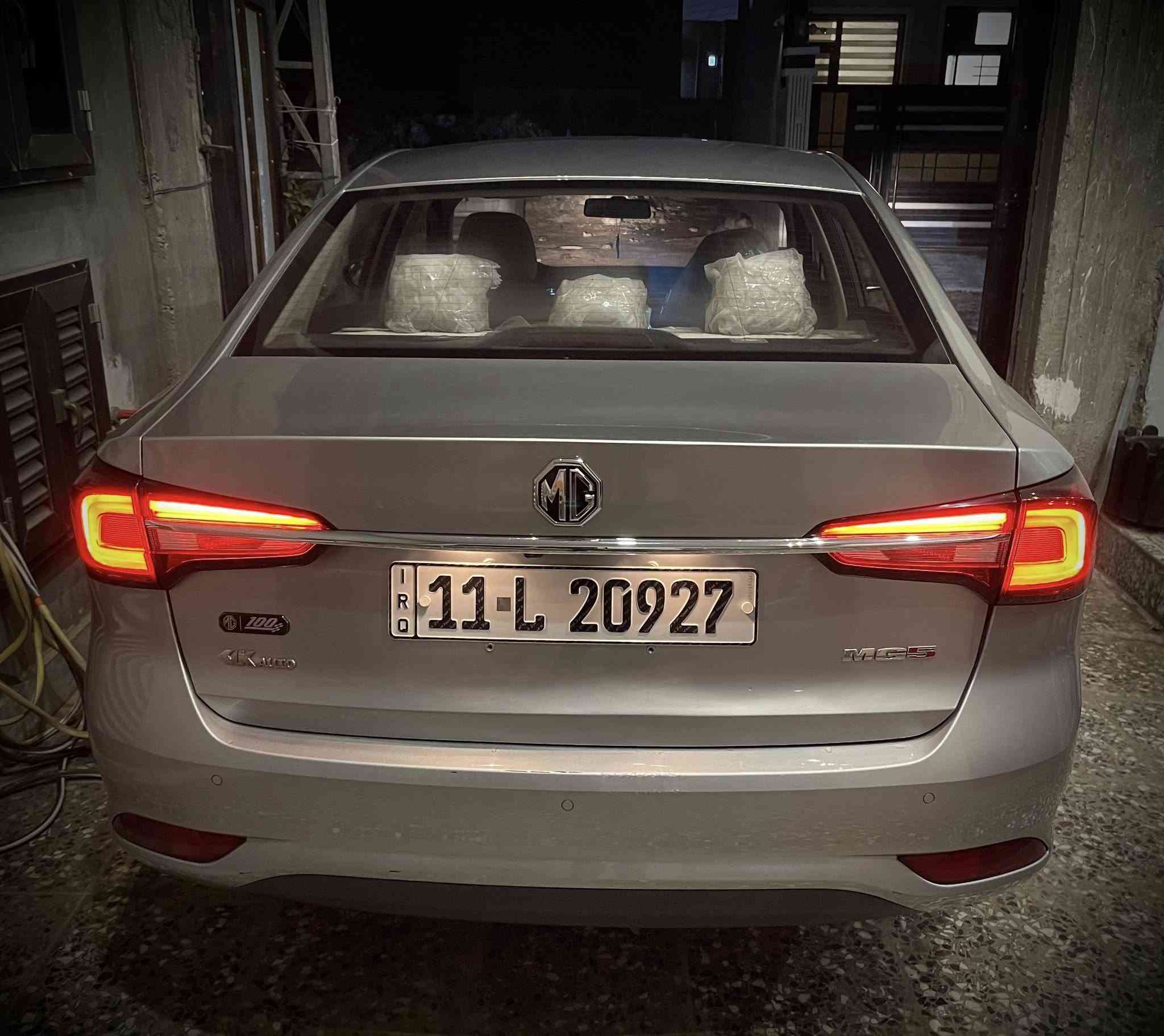 Mg5
-موديل (2024)
-خليجي
-فئة الكومفورت 
مواصفات (ليد نهاري - ليد خلفي -تحكمات ستيرن - حساسات -كاميرا خلفية - شاشه كبيره تدعم ابل كاري بلي واندرويد- مثبت سرعه )
- رقم بغداد جديد الدولي وباسمي.  
- ماشيه 15 الف
- داخل ضمان الشركة ٦ سنوات او ٢٠٠ الف كيلو. 
- صيانه بوقتها بالشركة اول بأول وصيانه ال ١٥ الف مسويها هم.
-قطعتين بيها صبغ بالصندوك وبنيد هم. 
- السيارة نظيفه وبس على ايدي .
 السعر  107$ وبيها مجال بسيط 
للتواصل واتساب 
***********
