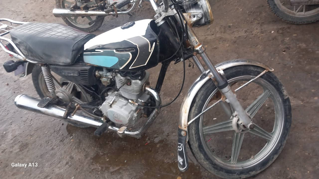 السلام عليكم دراجه للبيع ايراني 4 جير موديل 2019 اوراق اصوليه مكاني ديالى الخاص سراجق هاذه رقمي ***********
