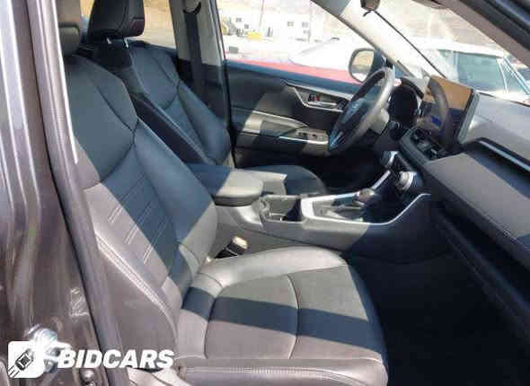 سلام عليكم للبيع موديل 23 امريكي بانزين بريمي ماشيه 21 ألف سعر مطلوب 235 رقم ديالى  بسمي تبديل جنطه فقط بدون صبغ 
***********
