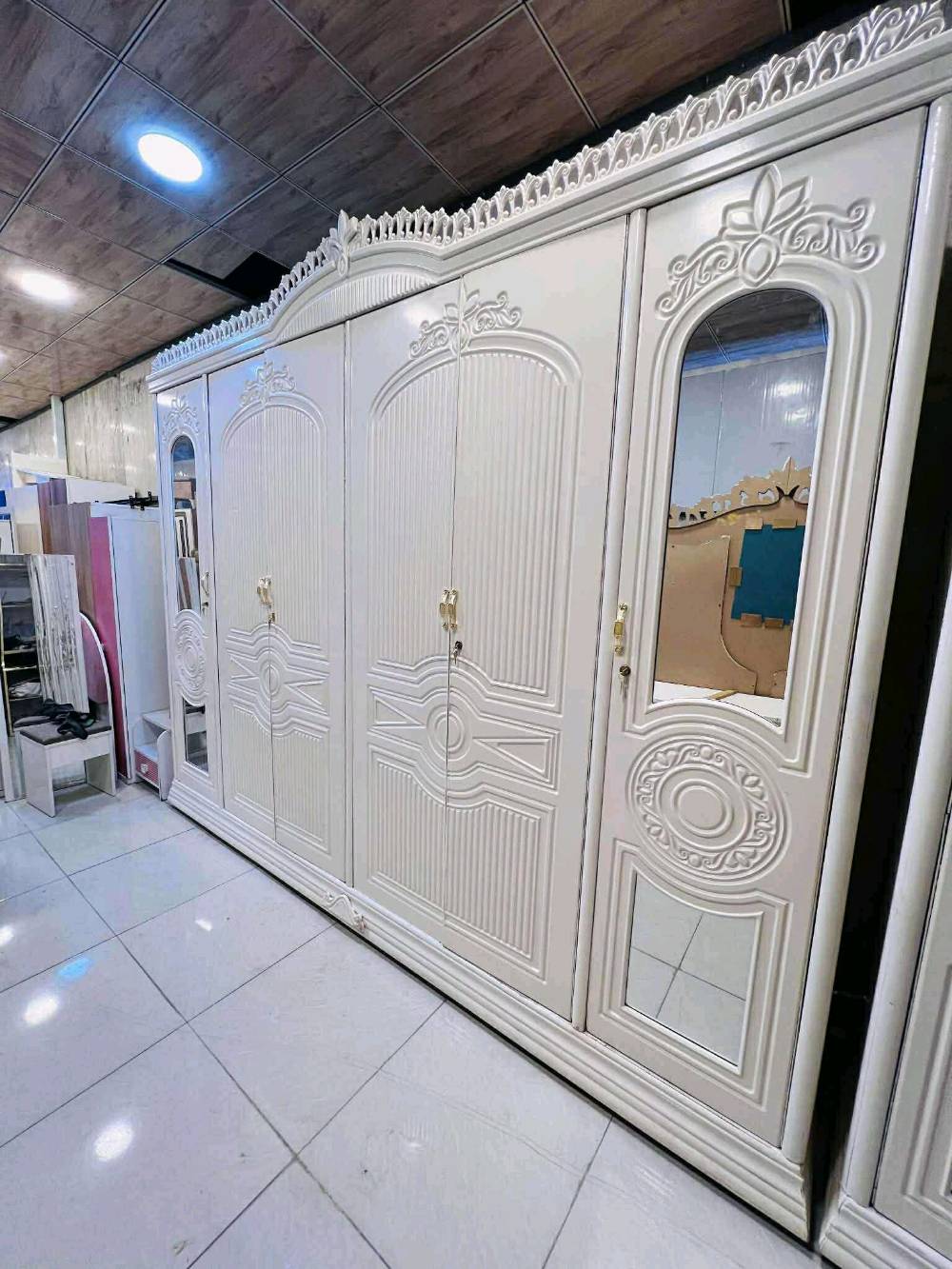 غرفة. عراقي. صاج تصميم. تركي.  شغل ثقيل. كوالتي  عالي. نضام ابواب   مليون و200 بس واصل. كول. مناطق بغداد