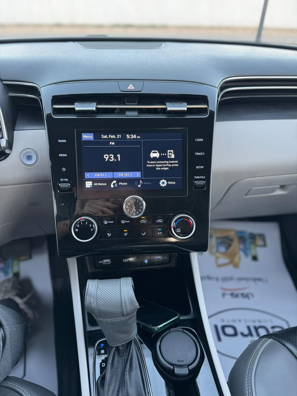 سلام عليكم عندي هونداي توكسان خليجي موديل 2022 ماشيه 36 الف محرك 2000 فول القمارة حديد بدون صبغ بدون تبديل بيه بارد أربع أصابع بل جاملغ  وبيه كم رصعة جهت السائق فقط رقم بغداد ابسمي مكان بغداد حي العدل السعر 197 بيه مجال بسيط ***********
