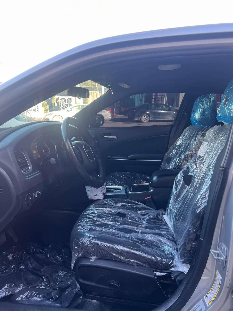 سلام عليكم 
جارجر ٢٠١٧ ادوات ادوات ادوات
هيمي بوليسي كير تعليك
گص قماره 
السياره جاهزه من كلشي كل نقص ما بيهه 
السعر ٧٧ 
الشراي يدخل خاص


**إذا كنت صاحب هذا الإعلان وتريد حذفه لأي سبب، رجاءا أرسل رسالة إلى الدعم الفني**