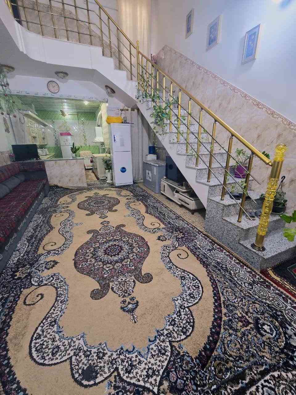 ‏بيت  100 متر حي الوفاء طابقين ثلاث غرف نوم وصالة ومطبخ واستقبال ‏البيت نظيف ‏الاستفسار على***********
