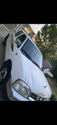 نيسان بيك أب • ٢٠١١ • قير يدوي