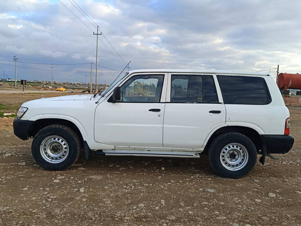 پاتڕۆڵ مۆدێل 2001 ئاڕمی پلاستیک سلێمانی بەشەرتی ئەوەلیات گێڕومەکینەو ئەکسل و دەبڵ ئەکسلی مەزبوتە سعری 43گڵاویەتۆزێک مەجال *********** ژ.م***********ناونیشان چەمچەماڵ شمشمل, السليمانية
