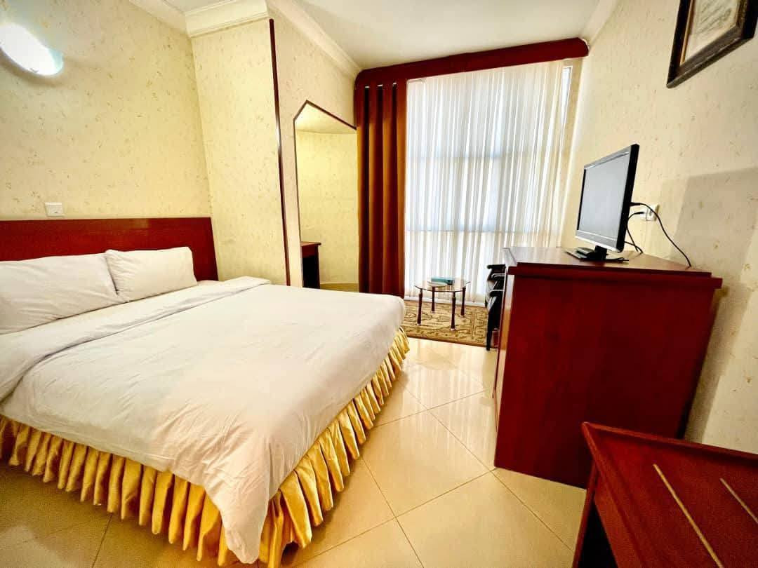 شركه الباقر
برنامج الى دوله ايران

طيران بسعر 300,000 دينار

مشهد وقوم وجبه طعام بوفيه مفتوح

موعد الرحله يوم 10/1

***********
***********
العنوان شارع الكواظمه
مقابيل اسواق امجد القيسي
