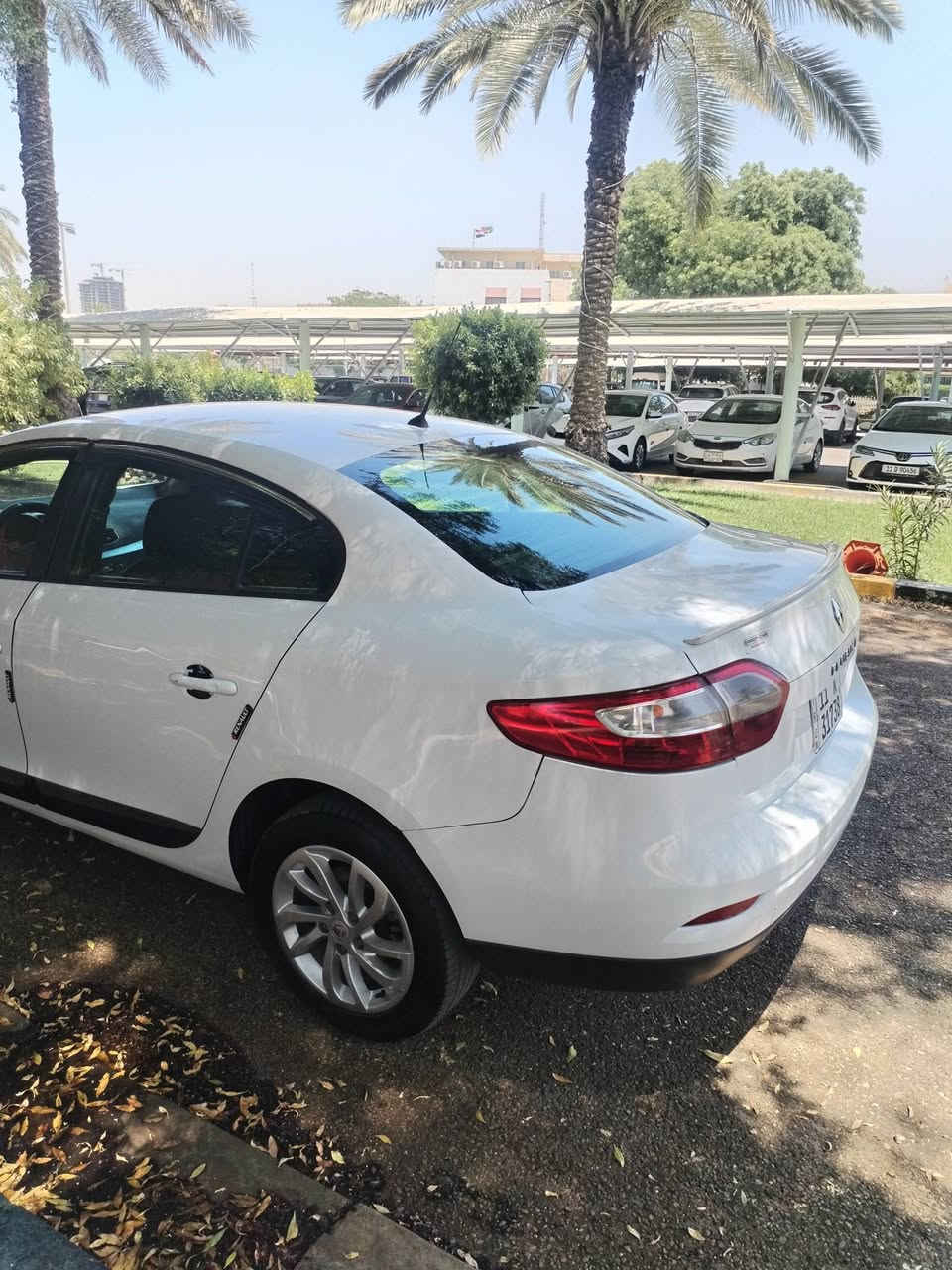 السلام عليكم
رينو فلونس ٢٠١٤
رقم بغداد انكليزي ب اسمي
محرك مكفول كير مبدل جديد
 تبريد شغال
 كهربائيات كلها على البلاد
 داخل نظيف
 صدر امامي خلفي جديد
صبغ جاملغ خلفي يمين ورشات بسيطه بنفس الصفحه
العنوان بغداد/ البياع المعالف/شارع الدكتور حافظ
السعر ٦٨
***********
