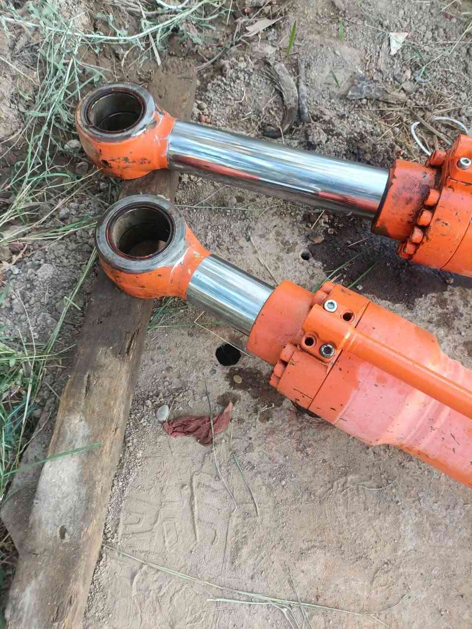 جگات رفع حفاره هيتاشي للبيع مال جي فايف حجم 200 عله وضع الشركة مؤسسة مكانهن الرمادي ***********
