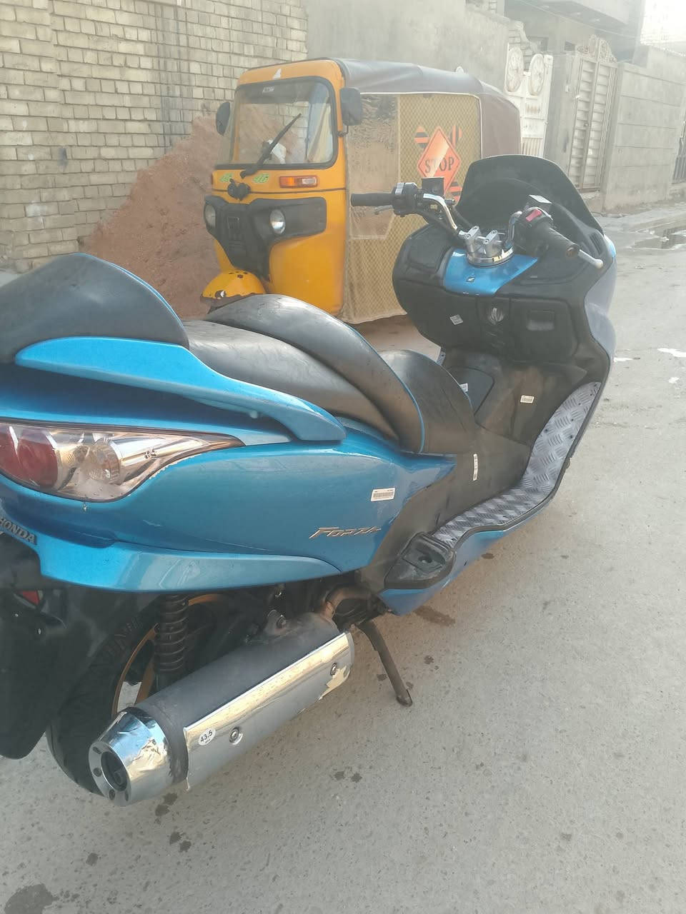 السلام عليكم فورزه للبيع كير شغال الدراجه نضيفه السعر مليون او بيها مجال للاستفسار  رقم الهاتف ***********
