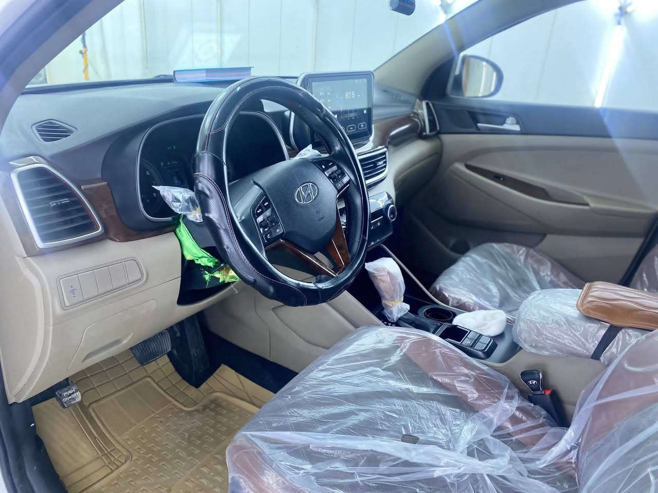 توسان موديل 20
خليجي كفاله عامه 

رقم بغداد دولي 

بسمي سنويه ٢٠٣١

خمس عدسات 

فول بنيرامه

شركة الگاصد 

اسبير مانازل

المحرك ٢٠٠٠

ماشيه 76 حقيقي

العنوان بابل 

للاستفسار الاتصال 

***********

***********
