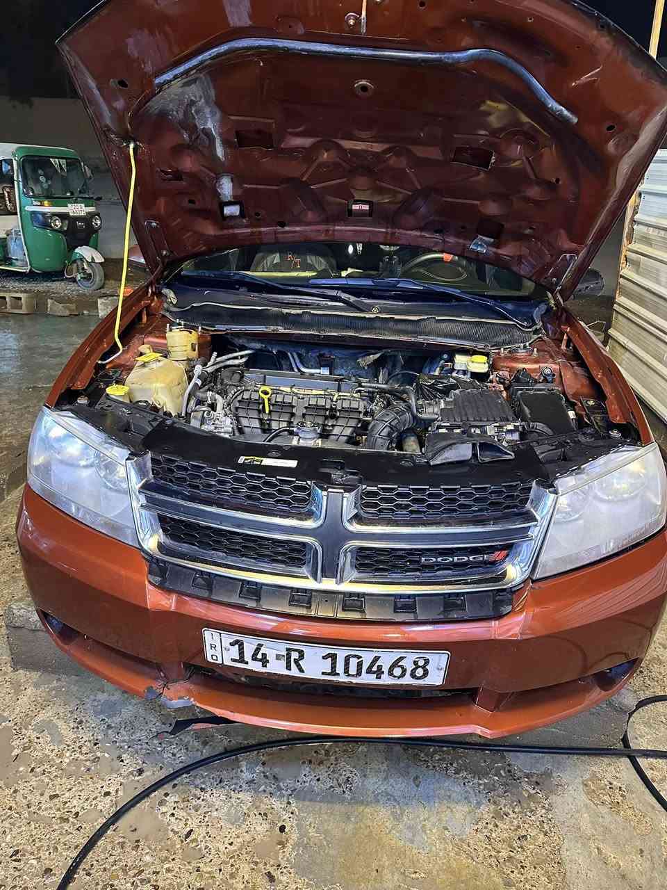 سلام عليكم للبيع دوج افنجر موديل 2012
محرك 2.400 sxt
حادثها بجم من امريكا
نص فول 
بيها مكانات صبغ ابيع حزام 
ويل كب تحكم ستيرن 
شاشه قلاب 
سنويه جديده وهزه 
سياره بأسمي 
***********
