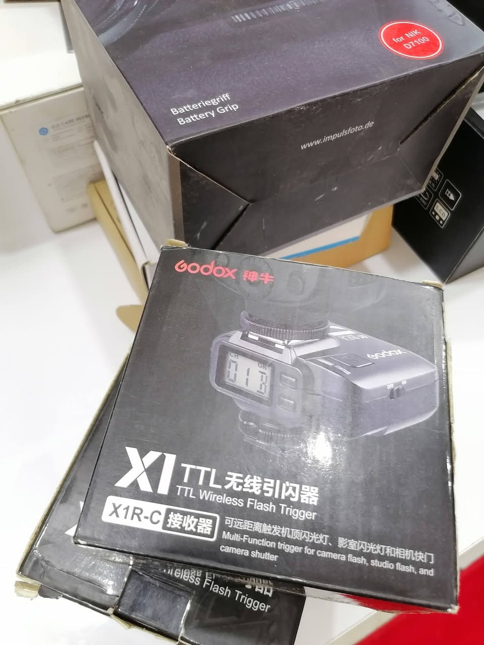 قطع اخيرة كلهم شغالين شرط الفحص
توصيل موجود كل قطعة و سعرها


**إذا كنت صاحب هذا الإعلان وتريد حذفه لأي سبب، رجاءا أرسل رسالة إلى الدعم الفني**