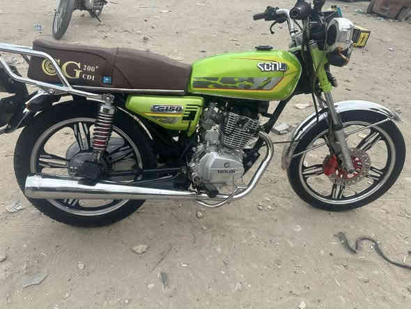 سيفان موديل 23 كفاله عامه شرط الفحص من مكينه من كهربايات من كلشي نقصه بس ستان مثلث فقط أوراق اصولي كارتوني
مكاني محموديه 
سعر 625
*********** بي وات ساب
