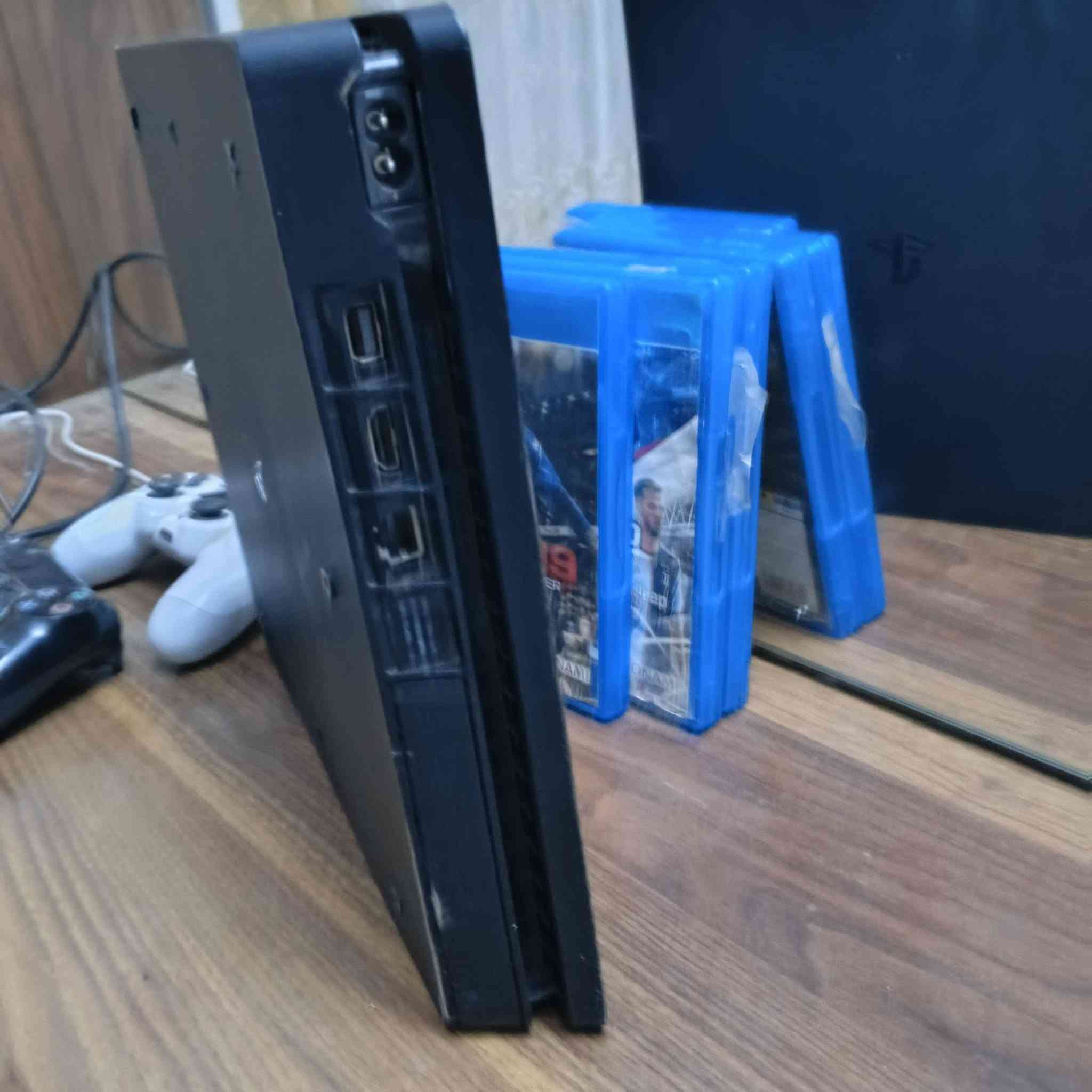 Ps4 ياباني اونلاين قابل للتهكير أقراص 3 وجوستكات اصليات قابل للتهكير السعر 300 بغداد


**إذا كنت صاحب هذا الإعلان وتريد حذفه لأي سبب، رجاءا أرسل رسالة إلى الدعم الفني**