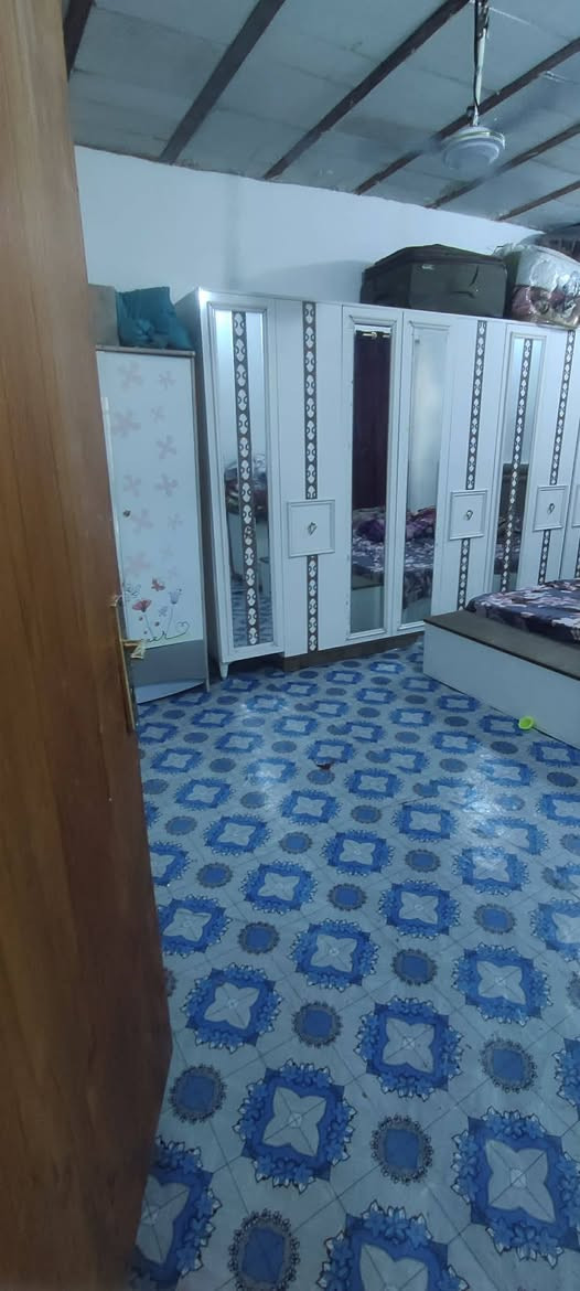 بيت للبيع تجار على شارع الكيات 73م مربع واجه 12غرفه وصاله واستقبال
السعر 36مع المجال 

‏‪***********‬‏

‏‪***********‬‏
