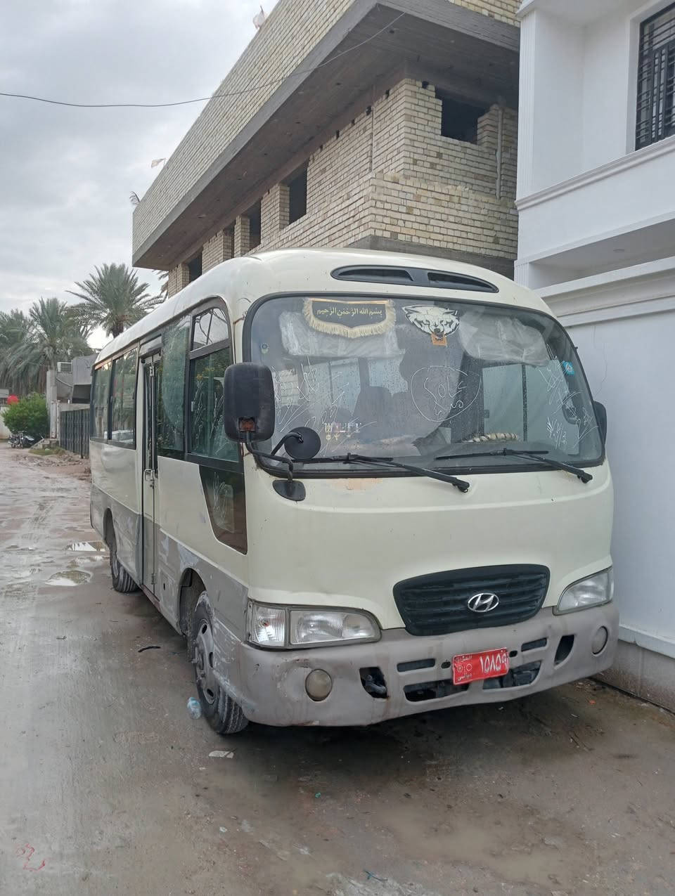 للبيع كوستر هوندا موديل 2006 بس وزرته يرادله صبغ ميكانيك حداديه تايرات كامل مال ورثه  ومعاملته خلاصت بقت ع بصمه للستفسار ع الرقم *********** غير متواجد ع فيس السعر 125 بيه مجال شي قليل مكان السياره بغداد سبع ابكار
