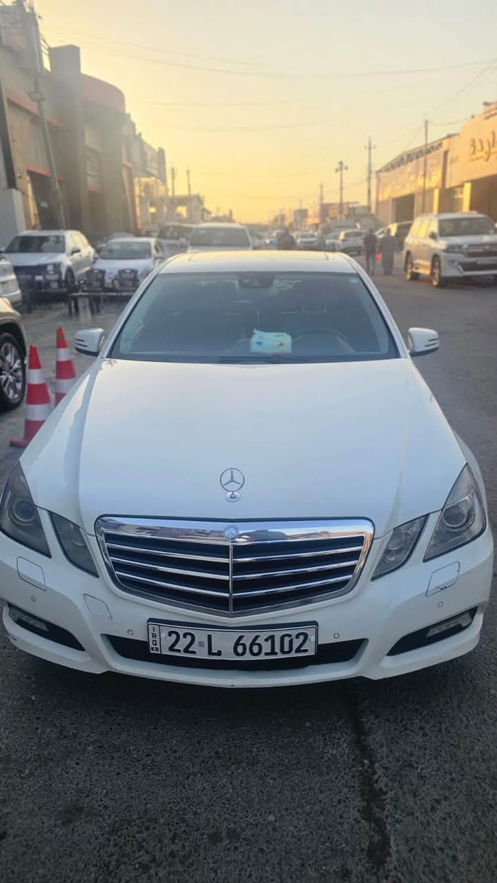 مارسيدس E200 2010 
خليجي كلين ماشية ٣٠٠ الف 
معروفة مواصفاتها 
بيها طخة بسيطة داخل العراق بالبنيد فقط ما اخترقت معدلة و مصبوغة مقدار شبر 
السعر ١٣٣ ورقة و بيها مجال حك الجية 
مكانها بغداد او الانبار ***********
