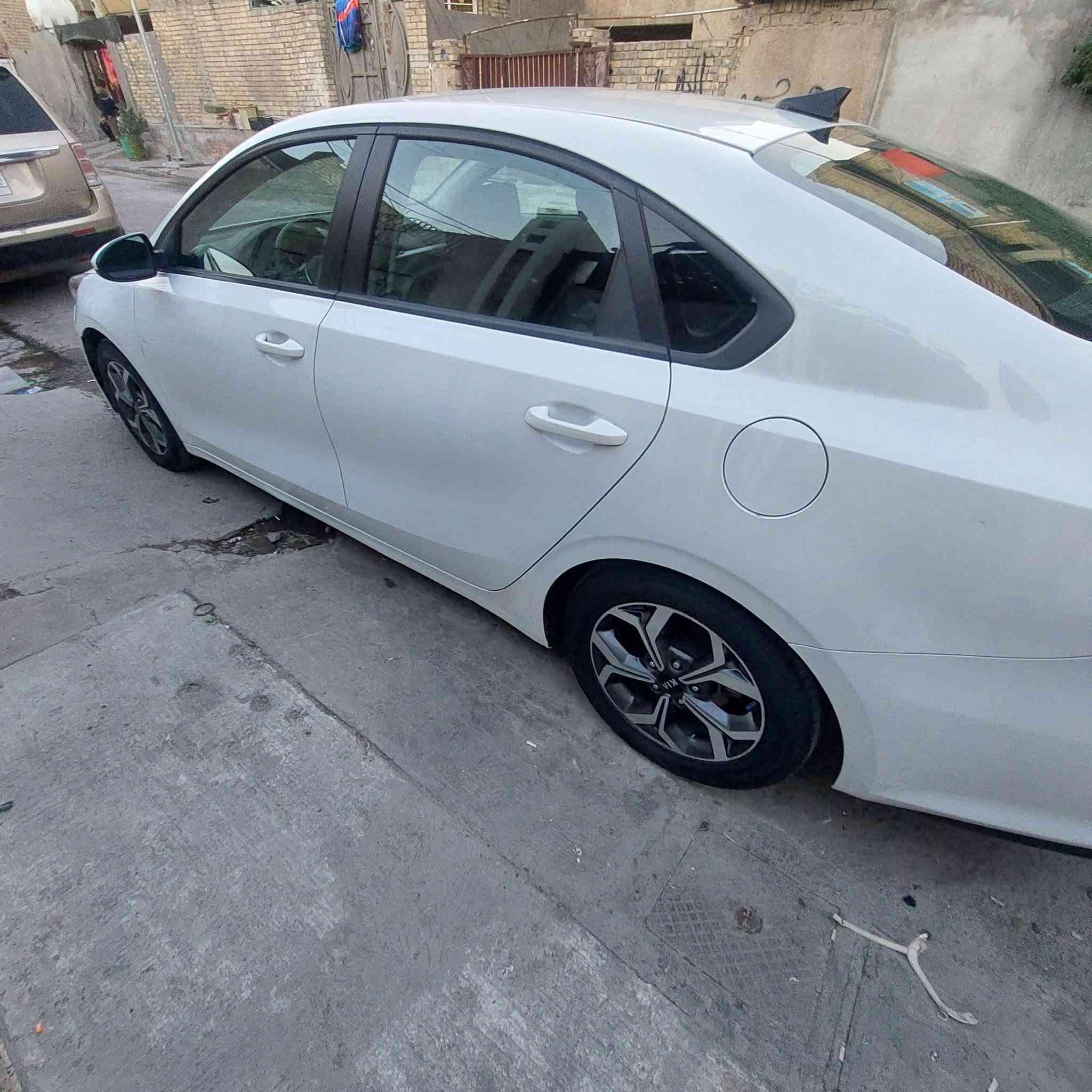 السلام عليكم
فورتي 2021 وارد امريكي 

الضرر كما موضح بل صور 

الكير AT

موصفات LX 

مرقم اربيل بسمي 

العنوان بغداد حي النصر 

السعر 133

رقم الهاتف ***********
