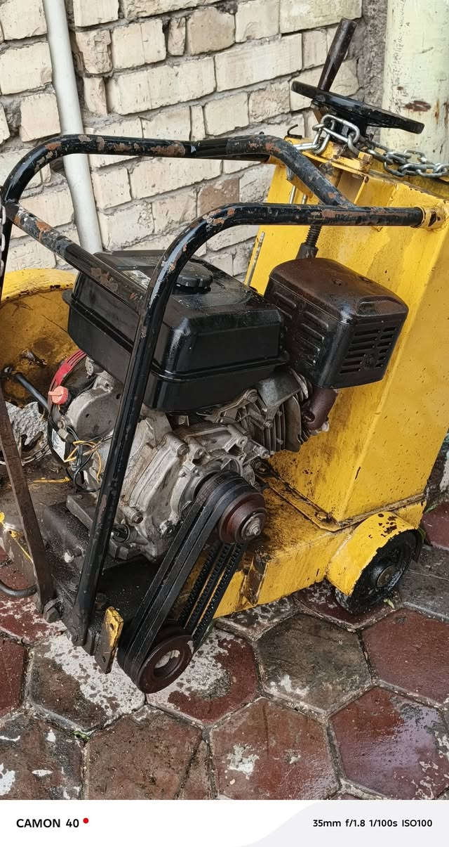 سلام عليكم ورحمت الله وبركاته گاصوصه ياباني شغاله فول ياباني أصلي نقص بيه يده بس سعره 500 وبيه مجال
الرقم الاستفسار ***********
