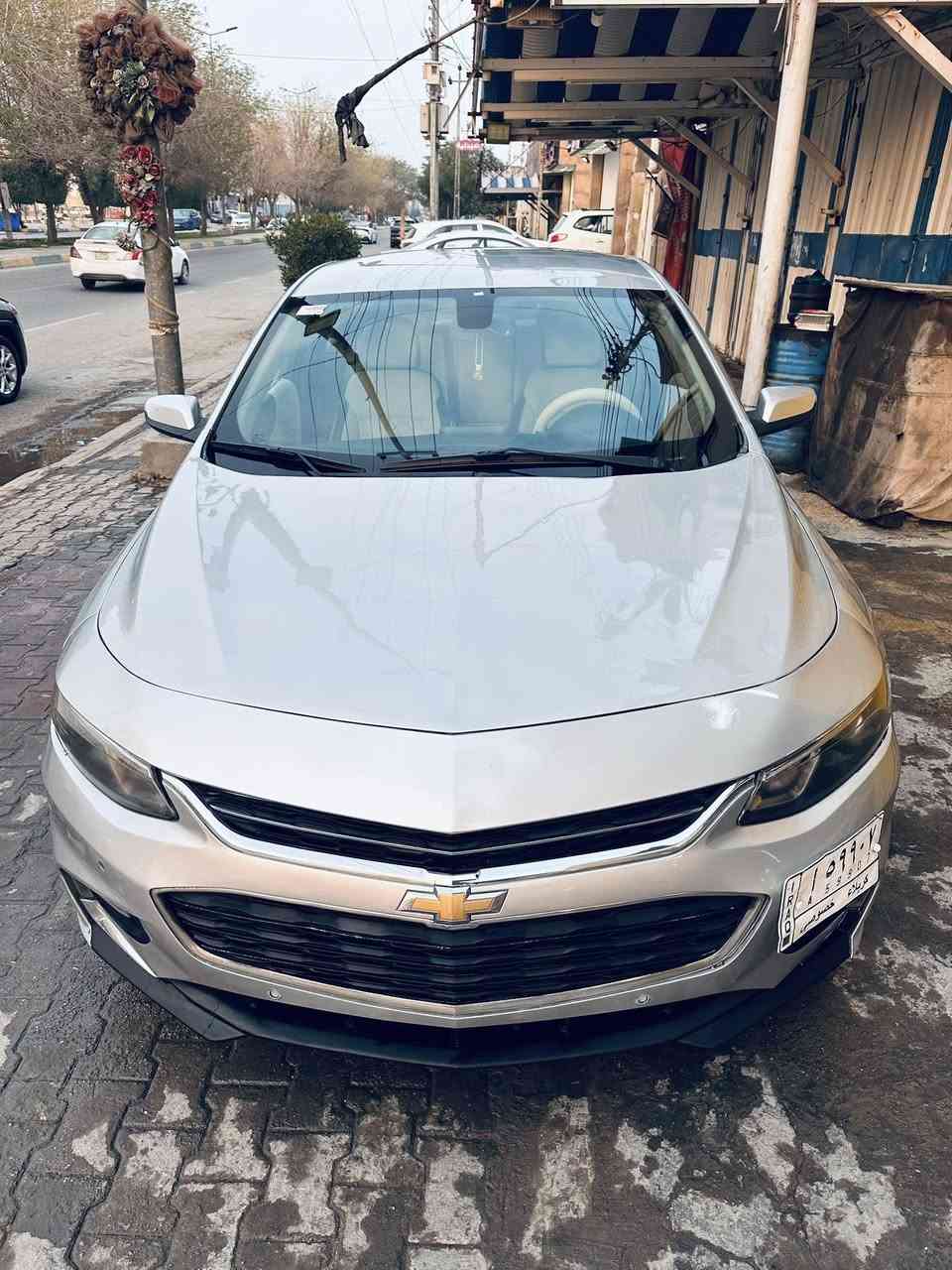 متحصل هيج نضافة وسعر بكل العراق

شفروليه ماليبو (2018)

لون سلفر
دواخل لونين أسود وبيجي
ماشيه 122000 ميل

الحادث
جاملغ السائق بيه ضربة خفيفة موضحة بالصورة
صبغ جاملغ أمامي عدد 2
دعامية أمامية

المواصفات
كرسي السائق كهرباء
تدفئة وتبريد شغال
مثبت سرعة
شاشة كبيرة تدعم أبل كاربلاي
إشارات مرايا
تخم تاير جديد
لسياره صايرتلها ادامه كامله 
تجي تشغل وتروح

المحرك والكير والشواصي مكفولات
حجم المحرك 1.5 توربو
رقم السيارة كربلاء تحويل ثاني يوم
مكان السيارة كربلاء

الـسـعـر ( 15٫750) 15 مليون و 750 الف 

مكاني: كربلاء
للاستفسار الاتصال على: ***********
