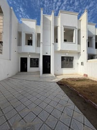 تكريت حي القادسية • ٣٠٠م • ٥ غرف نوم