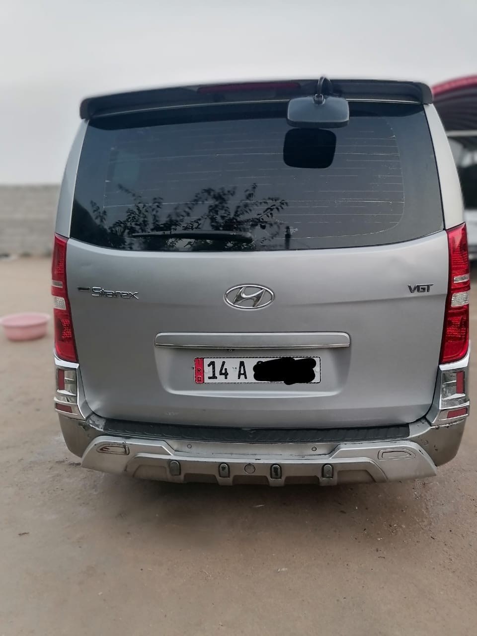 السلام عليكم 
سياره ستاركس سياحي 2017اصل (مكفوله من الضربه) بيها صبغ 3قطع من كوريا.(مكينه نص بنص). رقم بصره سنويه مصفره ل30
مكاني بصره.. ***********.سعر 225
