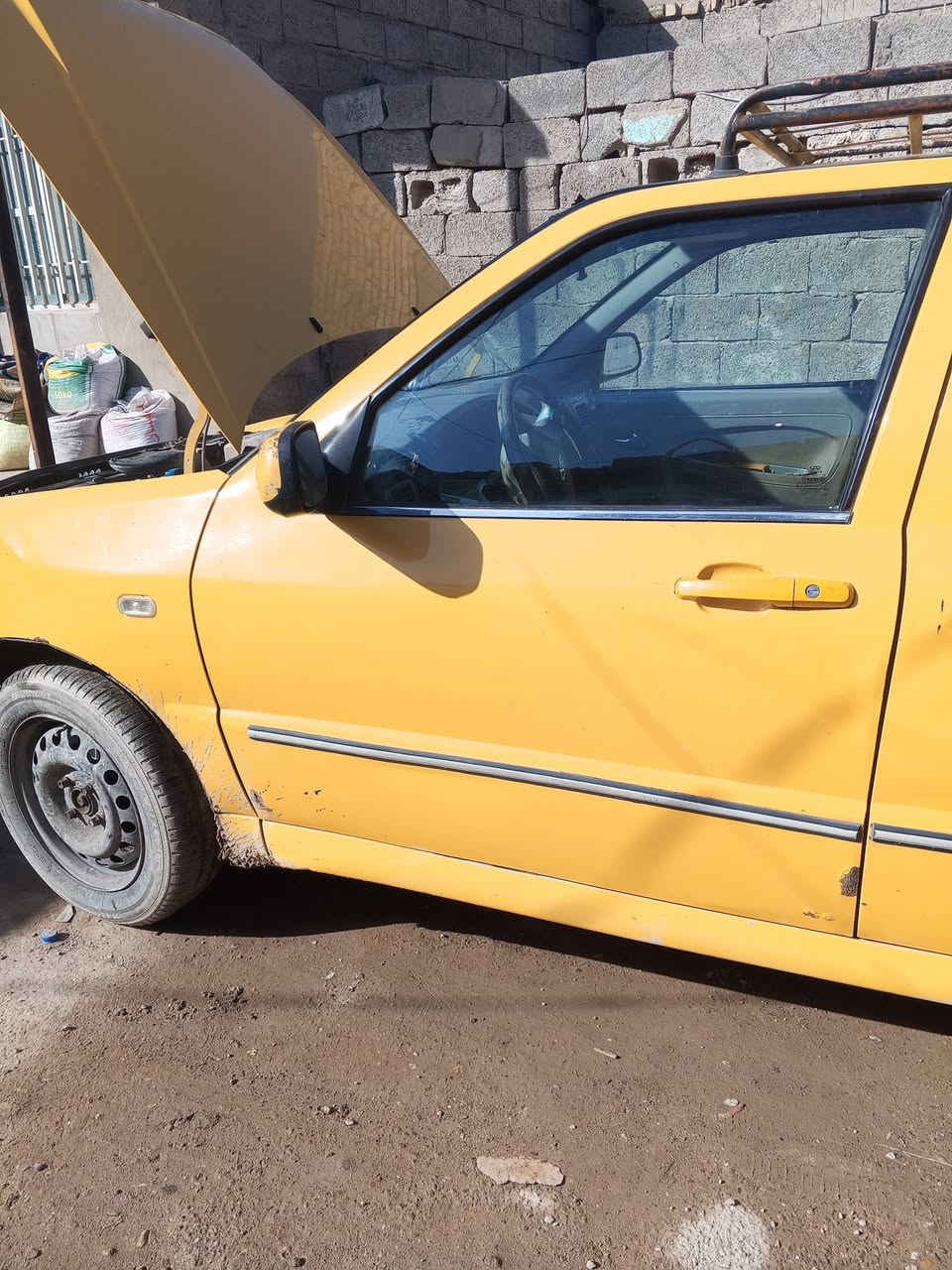 السلام عليكم شيري كوين مديل 10 سنويه لل 30 رقم انكليزي بغداد سياره جديده نضيفه السياره بسمي كلشي جاهر مكينه ابلاديه صدر جديد كشر ابلادي ماعده طخه خفيفه  مكان بغداد السعر 26  للاستفسار ***********
