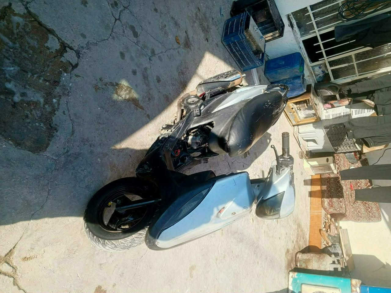 سلام عليكم حبايب ماكس عدله للبيع 49شكو شي بيهه جديد مبدله عده السلف والباتري بعدني مامبدلهن ذن لباقي كلهه جديد من الطول للطول سعر 400وبيه مجال  رقمي ***********
