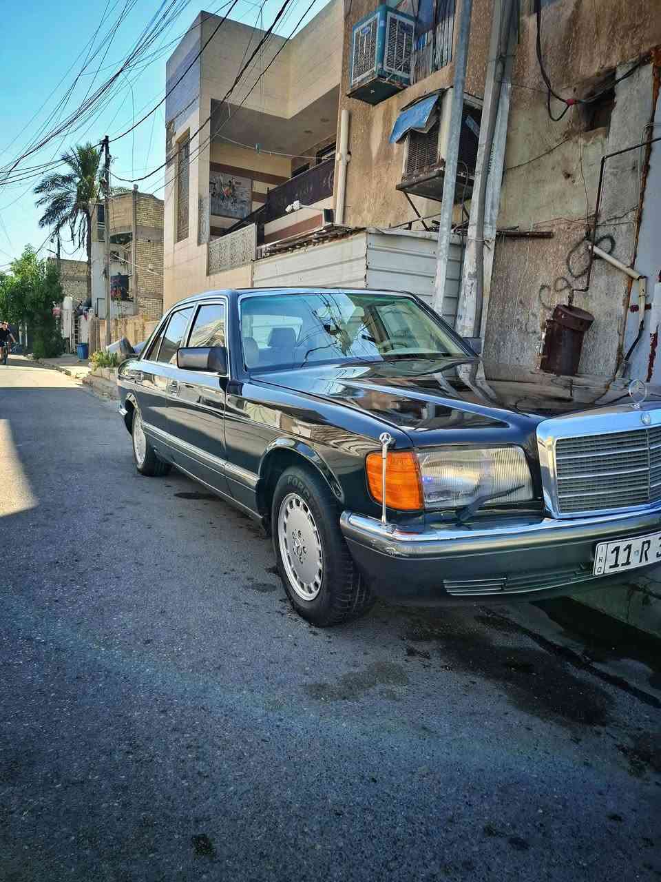 للجادين فقط... فرصة لاقتناء مرسيدس جامبو أصيلة يصعب تتكرر. 🖤

مرسيدس SE300 جامبو رأسي – باب قصير – موديل 1991
اللون: أسود ملكي
التسجيل: السيارة باسمي مباشرة، ورقمها مميز جدًا.

فول مواصفات من الوكالة:
✔️ مكينة بلاد أصلية
✔️ كشنات جلد كهرباء مع تدفئة
✔️ خزن ميموري للمقاعد
✔️ سلايد روف كهربائي
✔️ جامات كهرباء كاملة
✔️ مرايات كهرباء
✔️ مسجل بلاد أصلي
✔️ سيستم صوت احترافي وسماعات قوية

السيارة نظيفة جدًا ومحافظة على أصالتها، ولا تحتاج أي مصروف. جاهزة للاستخدام والسفر، وتستحق المعاينة.

إذا تبحث عن جامبو حقيقية، مو سيارة مرهقة بالتعديلات، فهذه خيارك. السعر ١١٨

للاستفسار على الخاص أو الاتصال،على الرقم *********** علما ان نهاية الرقم 0770 والله يبارك للبائع والمشتري.
