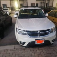 سياره دوج جورني سبعه راكب محرك ٣٦٠٠سته سلندر جاهزه حادثه الباب خلف جهة...