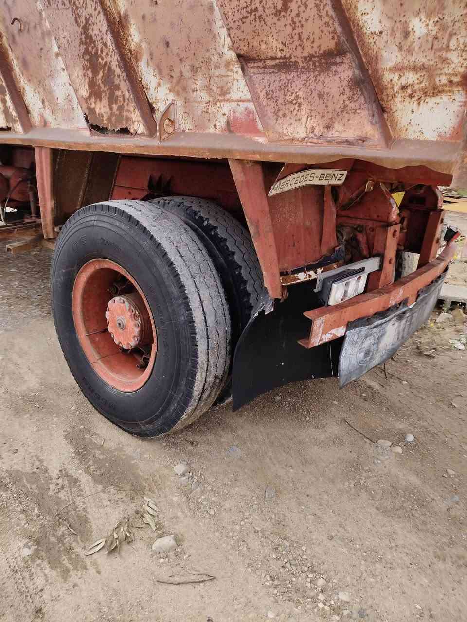 سلام عليكم سياره للبيع موديل 81 مكينه 128 سوبر شايلين السوبر منها مكينه بعدها ع الشركه مامفتوح بيها برغي مابيها قطره بخار شرط الفحص كير كفخ 4×4 مكفول لاصوط ولا تفليته اكسل مكفول البودي شوف العين نصيف كلش قماره شوف العين بيها خياس قليل بالكاعيه سياره كاملة شغاله مكان السياره ديالى شهربان سعرها 10 مليون بدون رقم ماابيع الرقم وياها نطيك كوم حديد ***********
