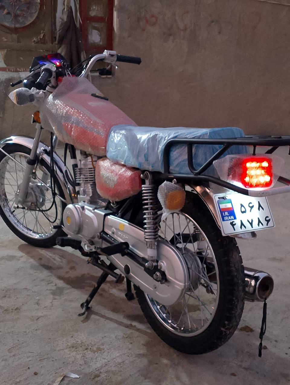 سلام عليكم دراجه نامه للبيع موديل خمسه وعشرين بس وصل هاذ الرقم والشراي بخدمته ***********
