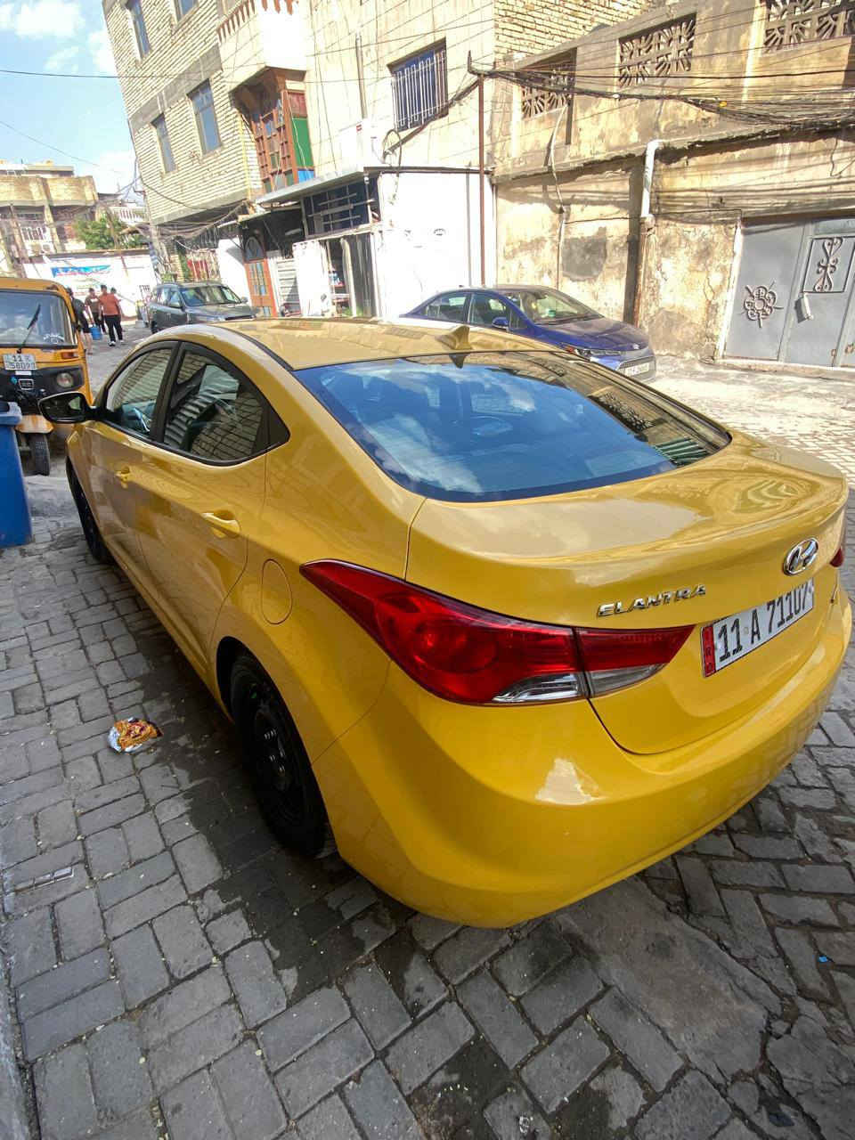 السلام عليكم
النترا المضلع وارد امريكي  فول موصفات 1/1.  مديل2012
رقم بغداد انكليزي مصفره هيئه وغرامات 
تحويل مباشر السياره ليبل واحد بدون تبديل سونار موجود بال صور  شواصي لغود مكفولات  دوشمه عام كشنات ارضيه  وسفاري تخم تاير هسه شاده وتخم ويل  (مكينه تبخير )
تدفئه تبريد.    موصفات
فتحه  ..شاشه ..بصمه ...اشاير بال مري ....كشنات تدفئه
  مكاني بغداد مدينه الصدر.   السعر 94$.وبيه مجال 
للاستفسار ***********.
