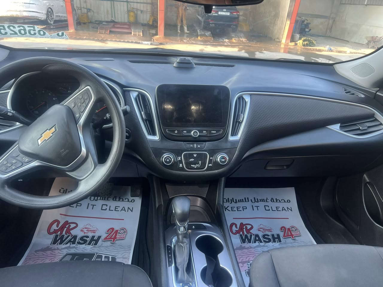 سلام عليكم ماليبو للبيع موديل ‏2023 سيارة أمريكية سيارة حديثة موضح بالصورة سياره طلع بيها كليرسياره سليمه من شاصي من لغد من اي باك سياره جهزه لأخير سعر 100ورقه  لاستفسار ***********
