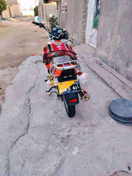 سلام عليكم دراجه للبيع ثامر خلخال وصل بسمي مديل 23 دراجه بدون غراض انطيكياه وضع شركه بس صالنصه ويه دراجه مانقصه شي سعره 1750مليون او سبعميه او خمسين او بيه مجال حك الجيه متوازي عله بيعته ول مايعجبه السعر لا ايصير ابراسي يفتهم شوف اسعارهن او تعل معه تحياتي الكم 🩵🫵رقمي ***********
