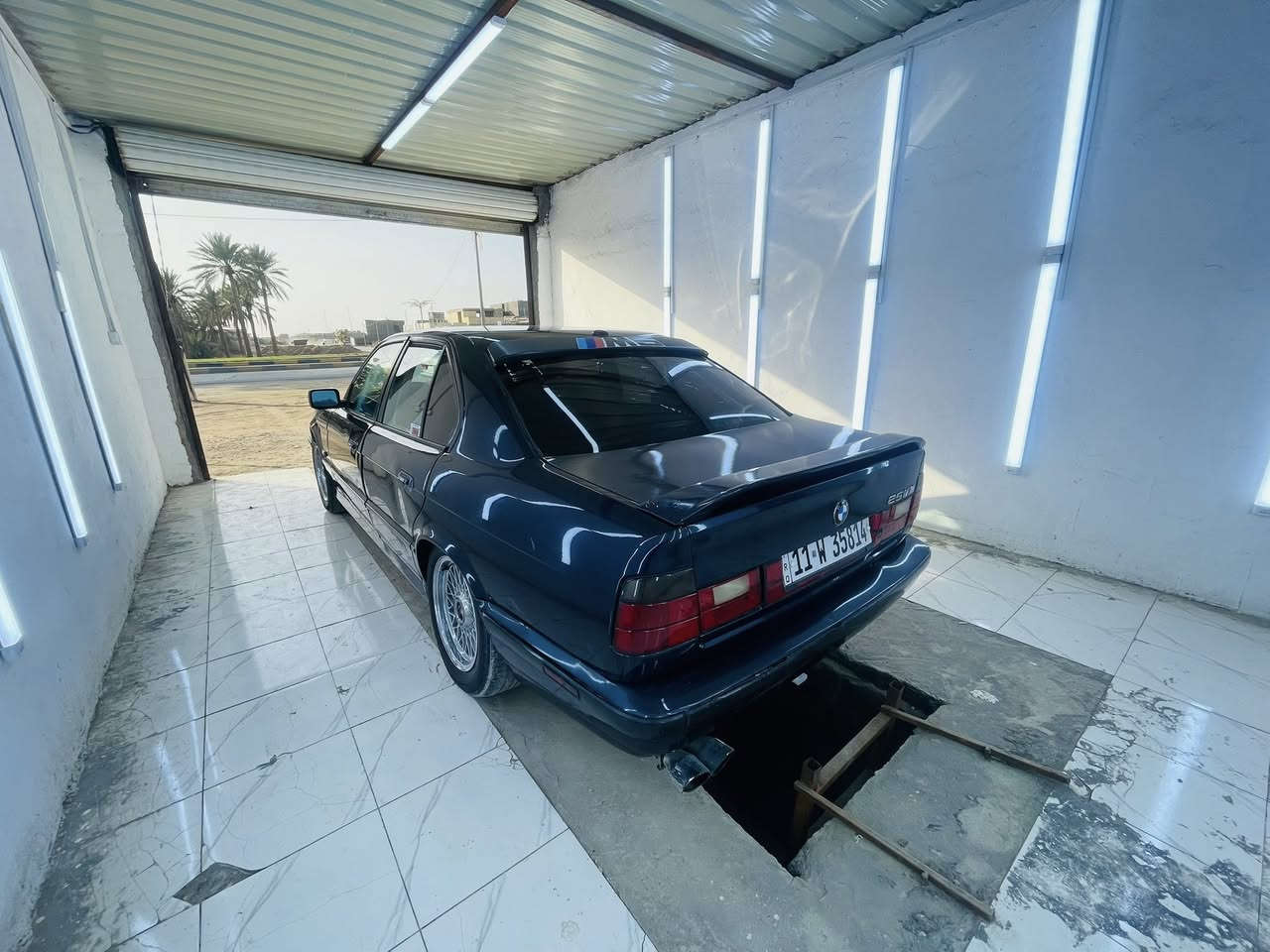 🫡 السلام عليكم
١-بي ام(525)رقم بغداد نكليزي باسمي مكينه فانوس اصل25
2-(كير —مكينه—حداديه—صدر—تخم تاير)كله جديد ومكفول
٣-سياره مال جناي متعوب عليها 
العنوان (بابل الشارع العام)
٥-رقم الهاتف(***********)
6-السعر(58)$وبيها مجال 🚕🏎️
