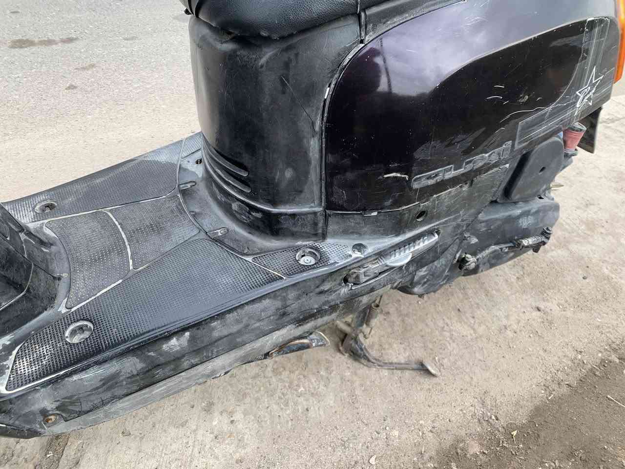 السلام عليكم دراجه ماكس بوليس عوزها بس كابريتر ابيعها طافيه ب ٢٥٠ تعتربها كوم حديد المهم هيه ب ٢٥٠ عنواني بغداد حي اور رقمي ***********
