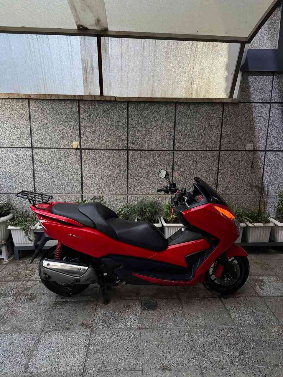 السلام عليكم  فورزا 0-12 لتفاصيل تلكوهة داخل الفديو مكاني بغداد الشعب سعرها ١١ ورقة وبيهة مجال بصيط متواجد مازنجر 
رقم لهاتف ***********
واتساب ***********
