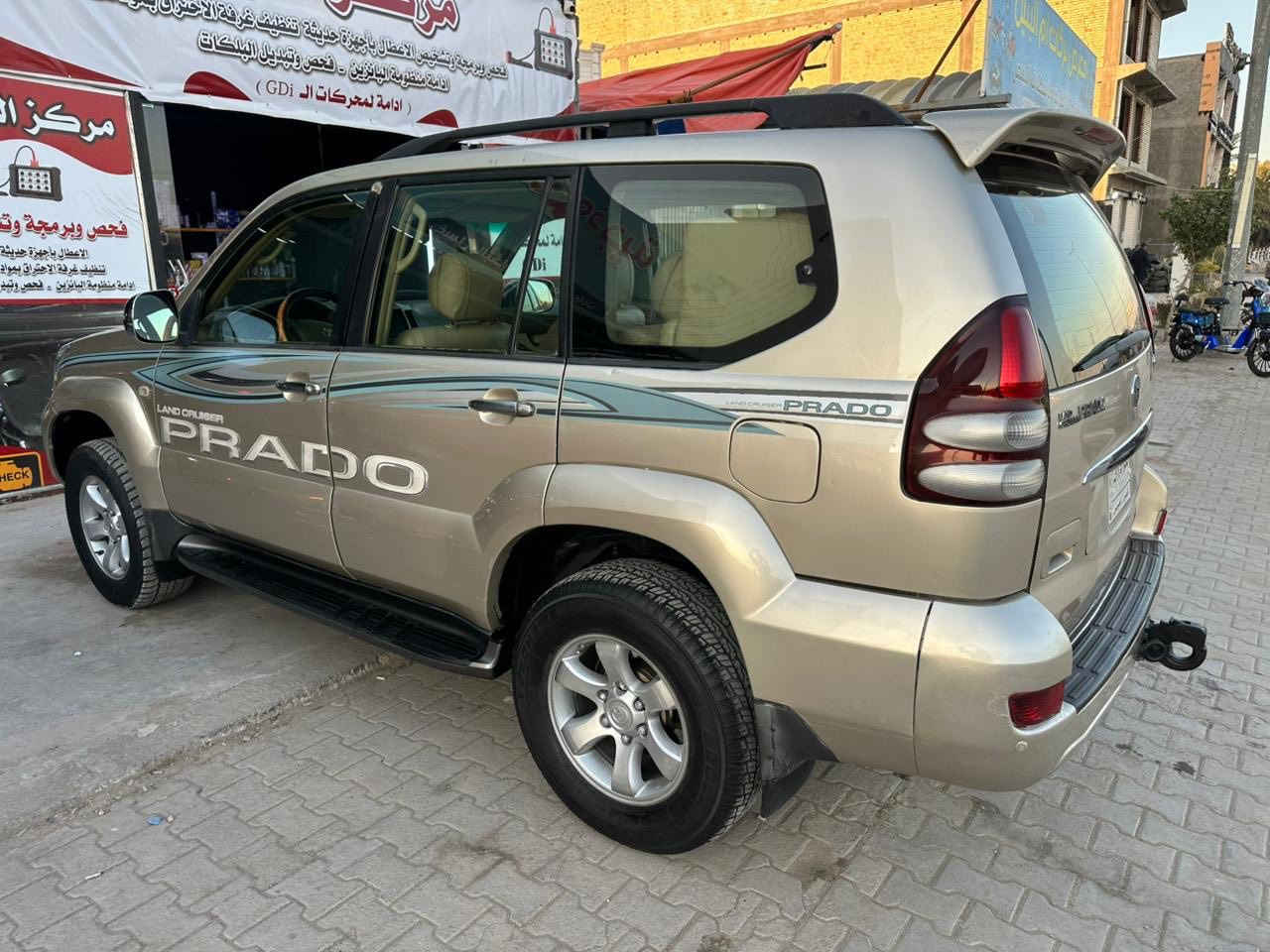 السلام عليكم برادو مديل 2007خلجيه مكفوله كفاله عامه عنده جراد بلبنيد مصبوغ نصه محرك كير تبريد ثلاث قطع 7راكب داخل صاج سياره وظع شركه محرك2700ترهم  بيع او مراوس حسب قناعه مكاني كربلاء ***********
السعر 140
