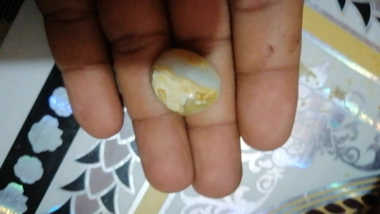 السلام عليكم حجر داودي قديم مصور شوف العين للبيع الشراي يقيمه بل يرضي الله مكاني  ***********
