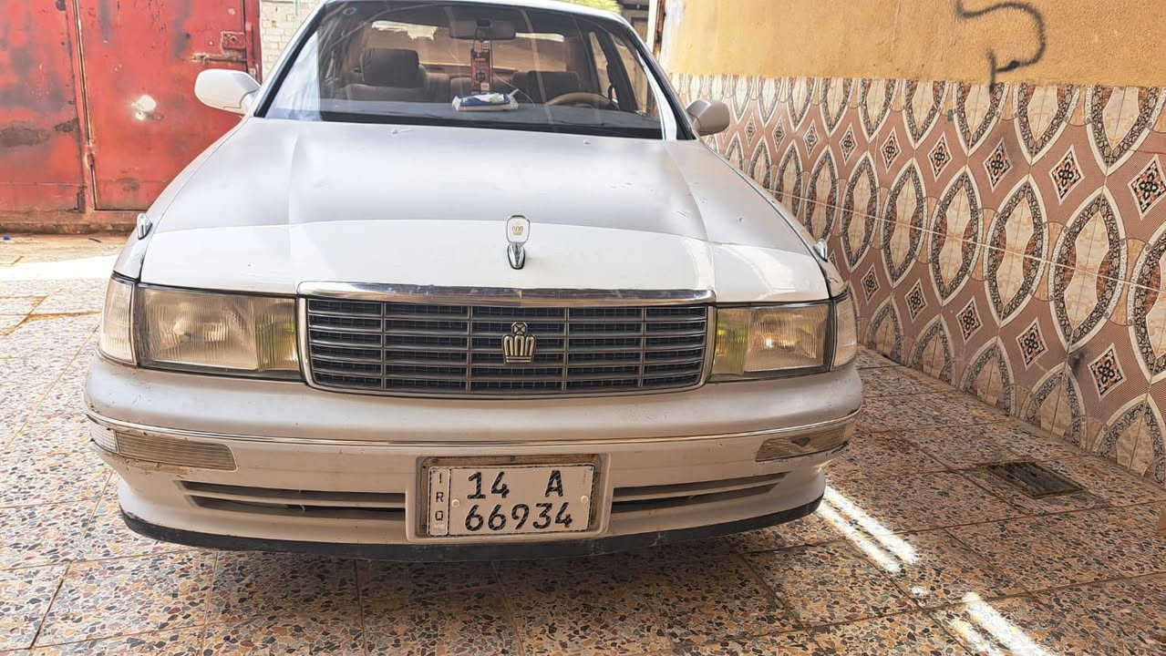 بطه فصل لون لؤلؤي مديل 94رقم بصره
سنويه لـ2031 بأسم ابن خالي 
مكينه وكير 2 ونص ديلكو مكفولات
مكفوله من الضربه و الكصه ونقل الجثه 
سياره مال جناي السعر 50 وبيها مجال
العنوان بصره قضاء المدينه ***********
