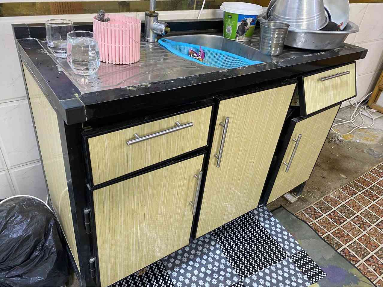 كاونتر 3 متر سعر كاونتر بي شويه ضرار سعر 290 معه سنك سنك 40 الف دينار كربلاء سواده *********** كربلاء, العراق
