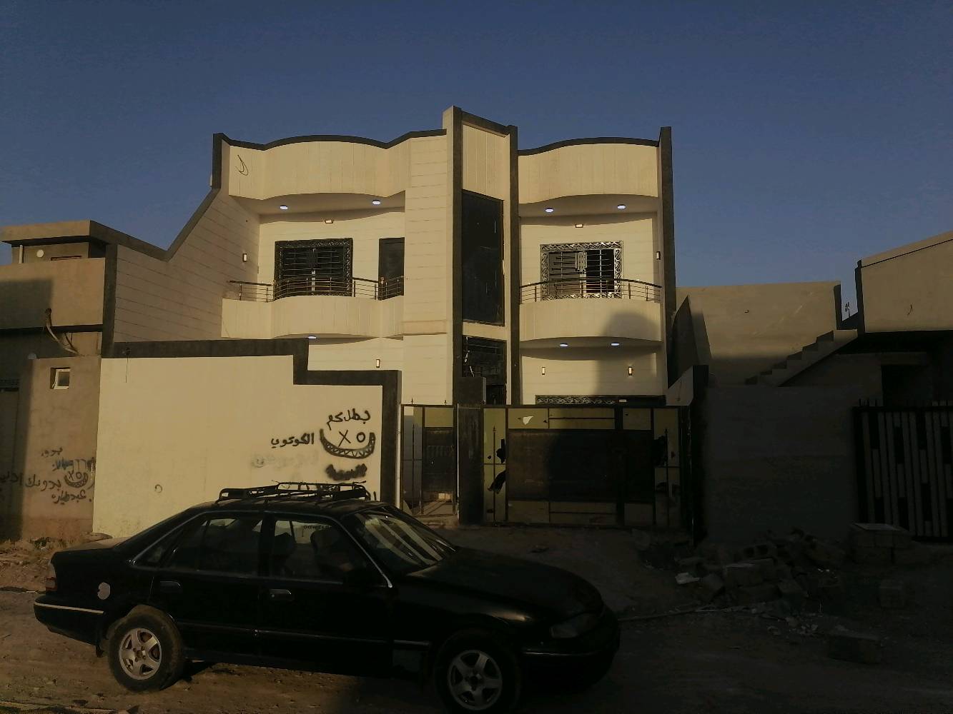 السلام عليكم
مستعد للتاسيسات الكهربائية للمنازل والمحال وبكفاءة عالية وباسعار مناسبة جدا
للاستفسار الاتصال بالرقم: ***********
او ***********