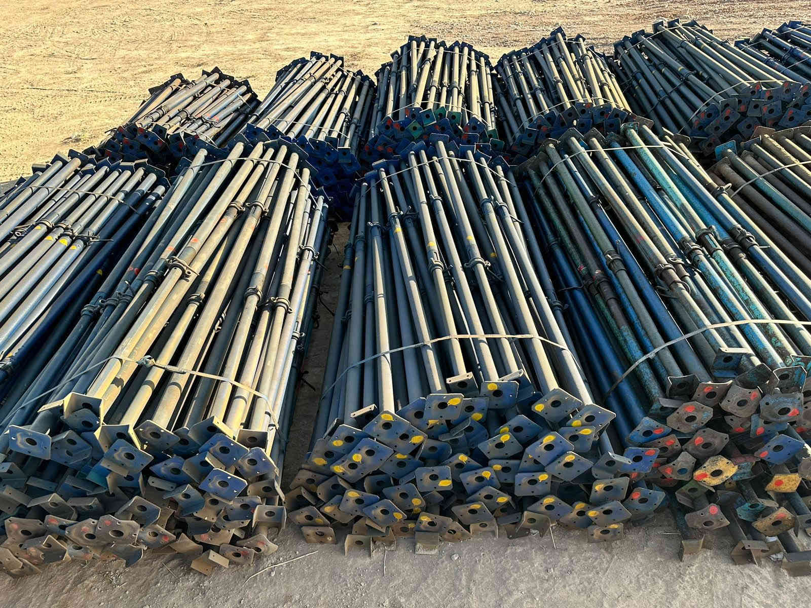 جكات وسكلات لايجار في بغداد دنك جميع قياسات وبولطات وفخات رباعيه وعاديه جميع قياسات ***********
