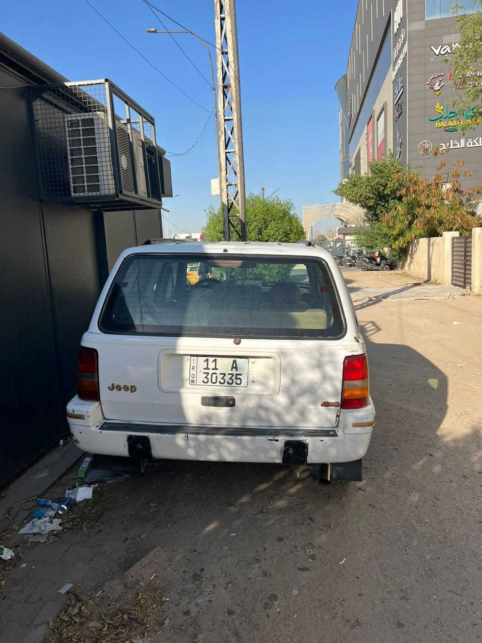 سلام عليكم جيب موديل95 كير مكينه محورات مال بطه جدد تحويل مباشر باسمي 
شاشه كامره جديده
السياره الله شاهد صارف عليها 4 ملاين الله يشهد تخم تاير جديد راديتر جديد كللل نقص مابيها 
فقط نقصها( تبريد )سياره جديده 
سعر62
عنواني بغداد قرب جسر السنك 
***********
